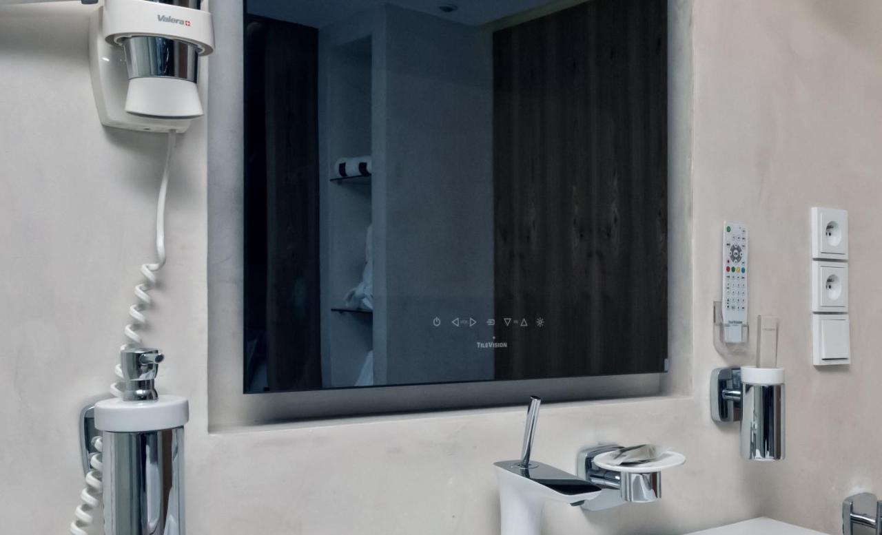 פראג One Room Hotel מראה חיצוני תמונה